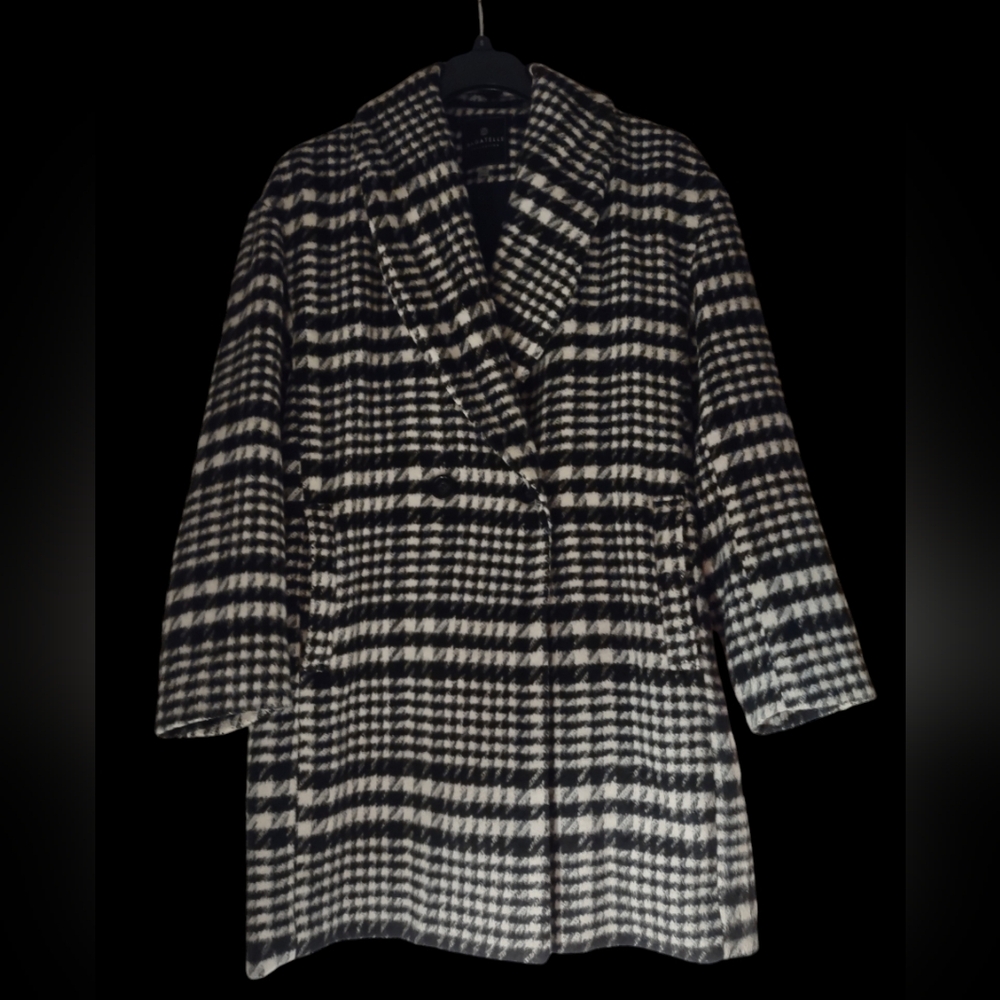 Women's Bagatelle Shawl Collared Mid-Length Coat White/Black Plaid XL